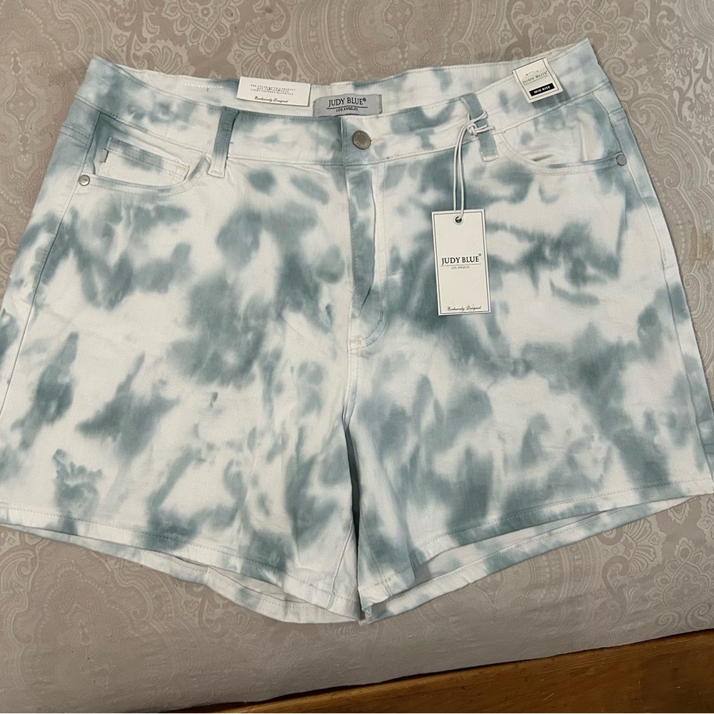 Judy Blue Women's Tie-Dye Jean Shorts - Gray